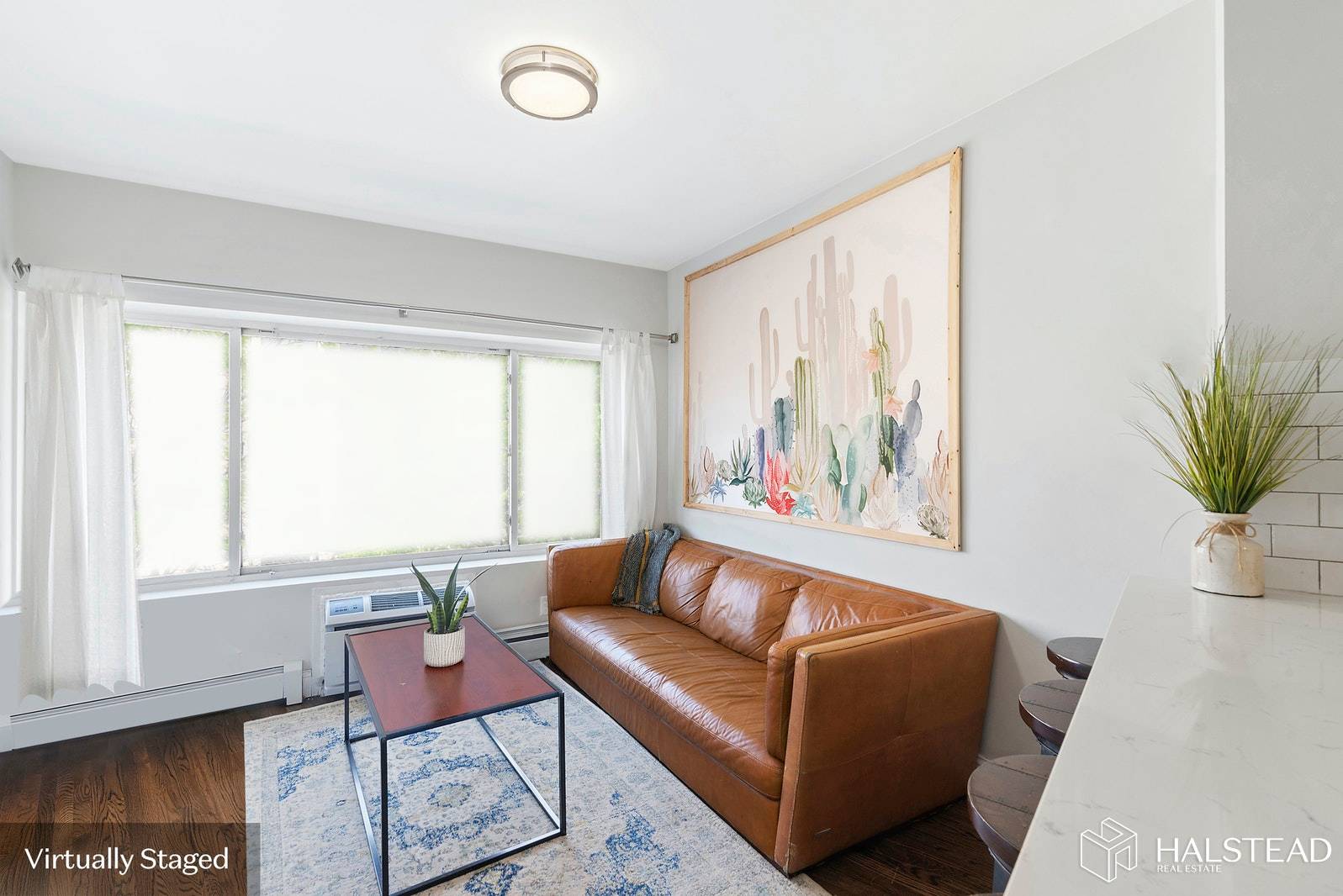 Situated at the corner of Skillman Avenue, 185 Woodpoint offers 4 free market residential units equipped with eight bedrooms and four and half bathrooms.