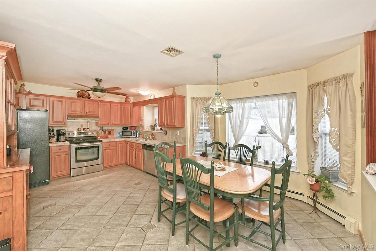 Eat in Kitchen