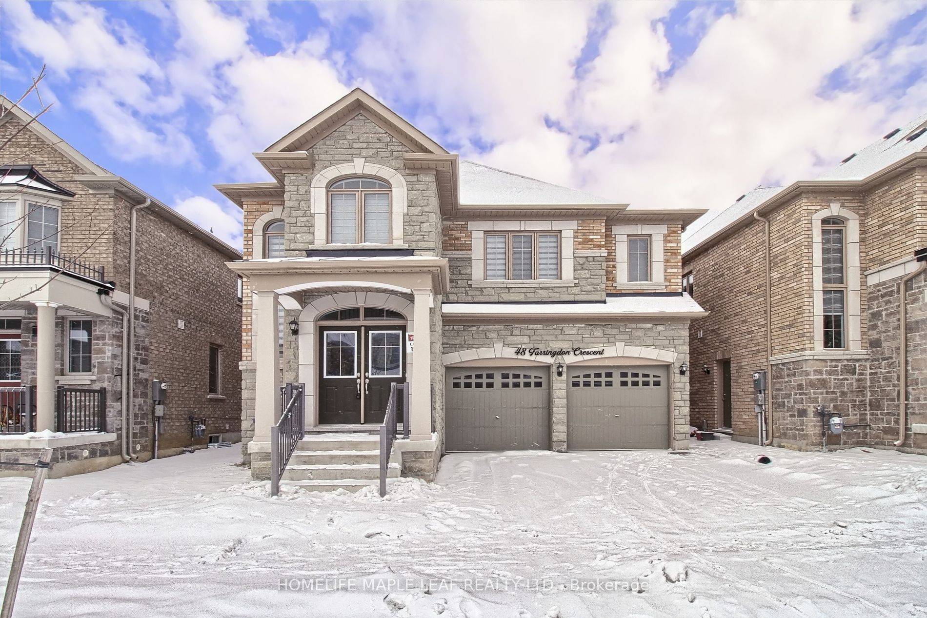 Experience Luxury living in this 4 bed, 4 bath detached home for rent, spanning over 3000 sqft.