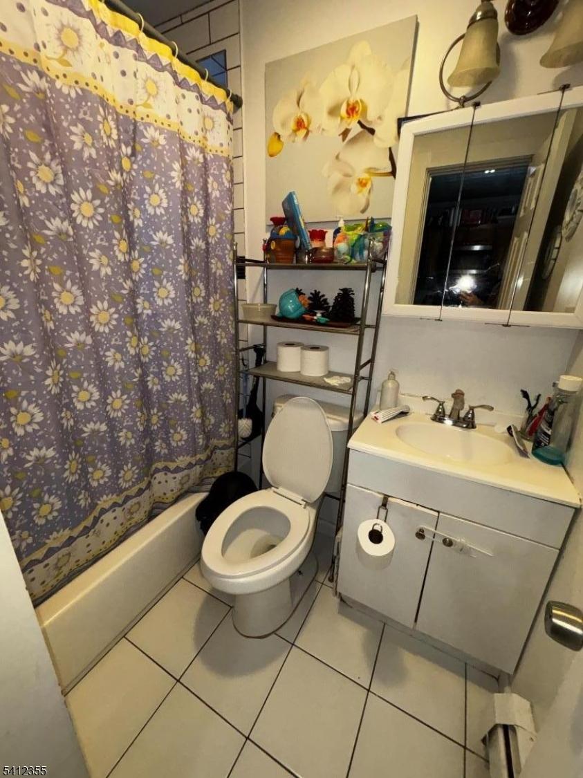 1st fl bathroom