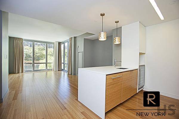 NO BROKER FEE ABSOLUTELY GORGEOUS ONE BEDROOM ONE BATH available in exclusive 303 E 33rd Street.