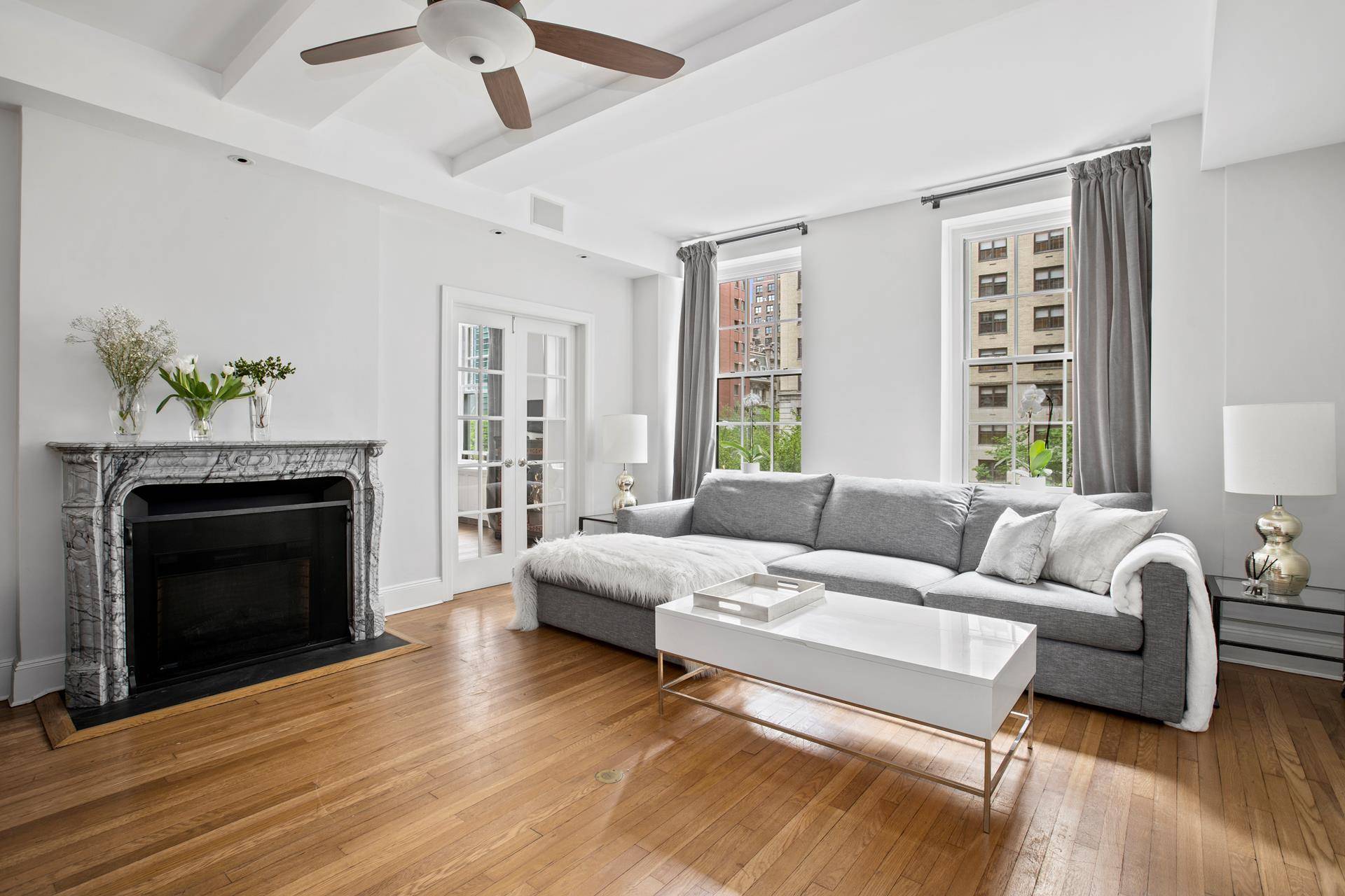 Wonderful ! One of a kind prewar Three Bedroom, Two Bath 24 Hour Doorman Condominium, located on a prime tree lined Park Avenue block in Murray Hill.
