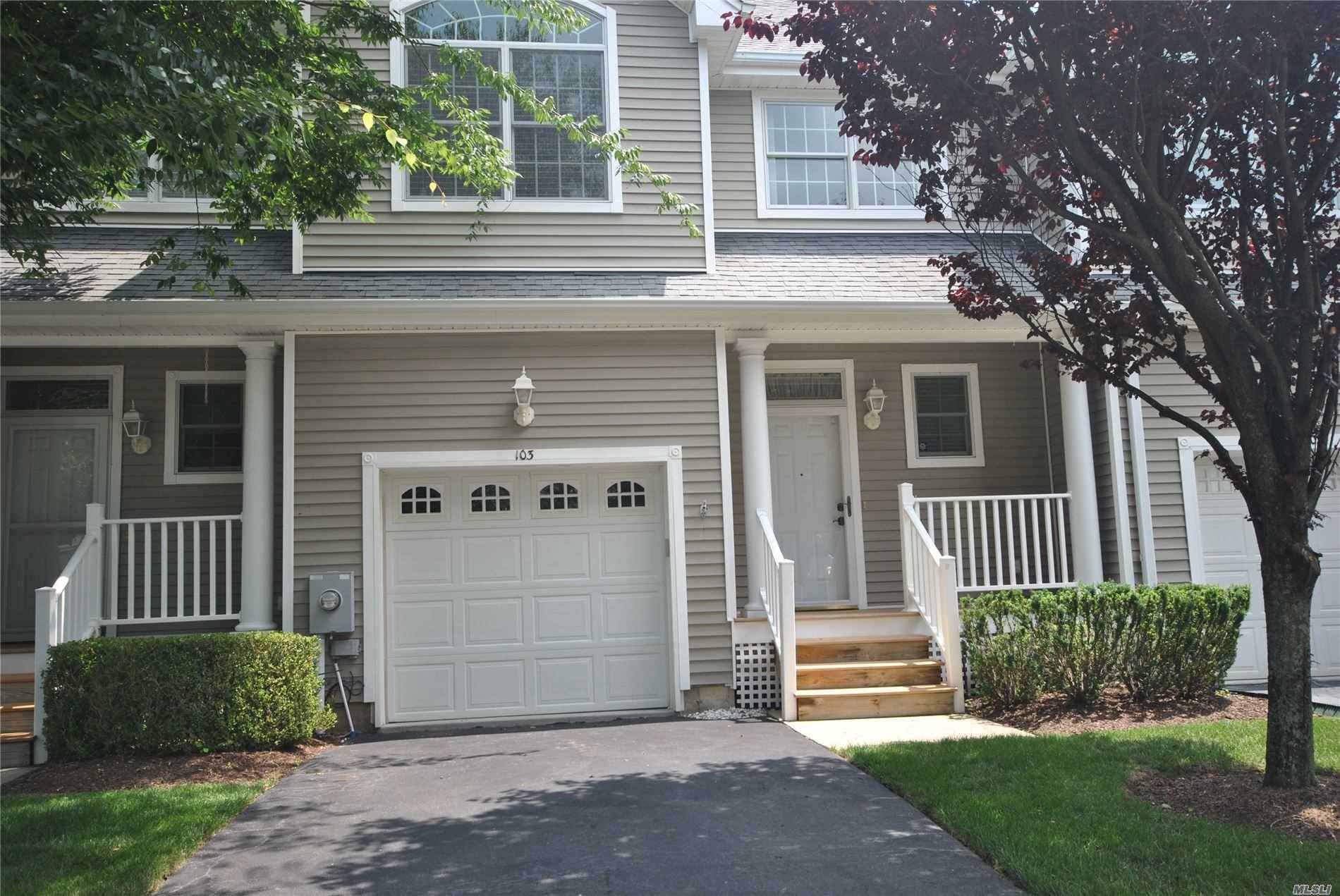SETAUKET MEADOWS 55 Gated Community with Country Club Lifestyle !