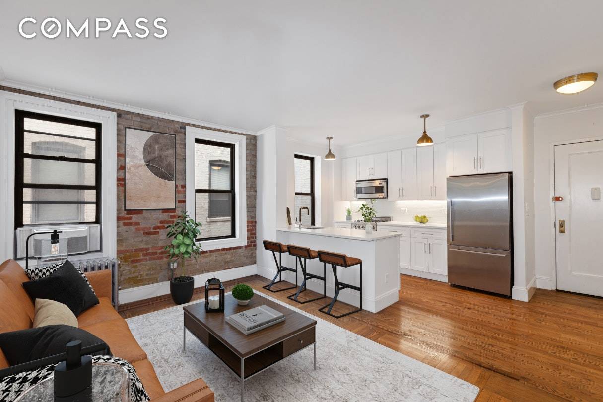 One bedroom, one bath in the prestigious Astoria Lights cooperative located in the heart of Astoria and just 15 minutes from Midtown Manhattan.