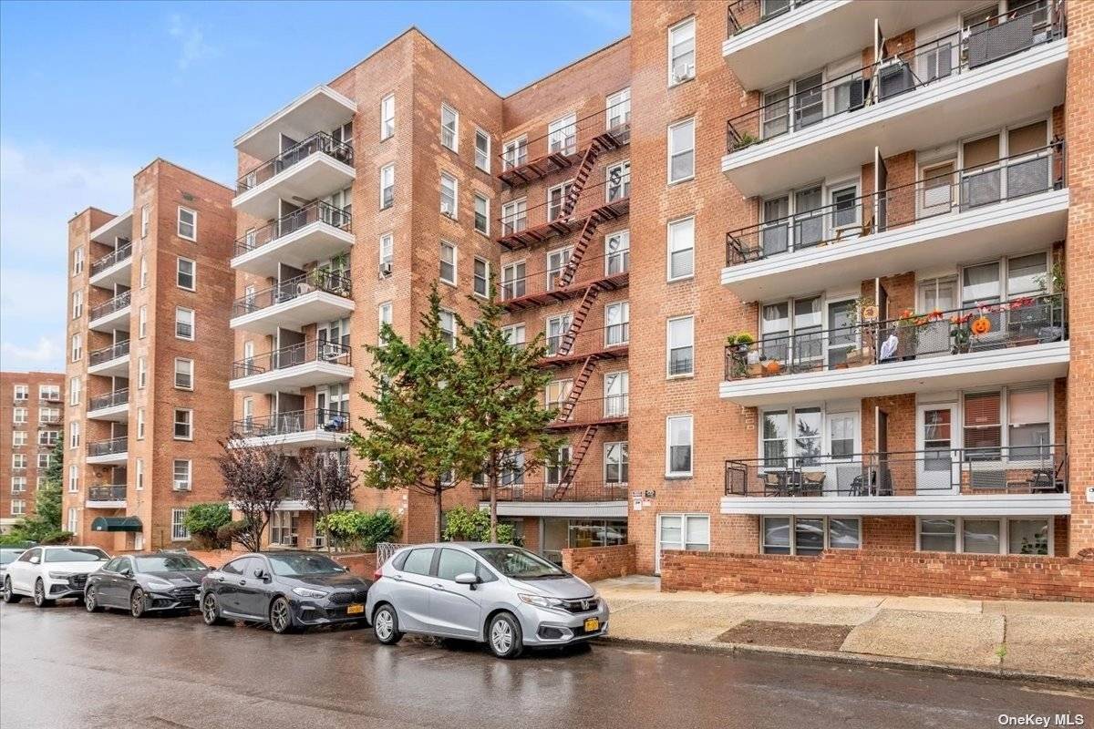67-50 Thornton Place # 1C, Forest Hills, NY 11375