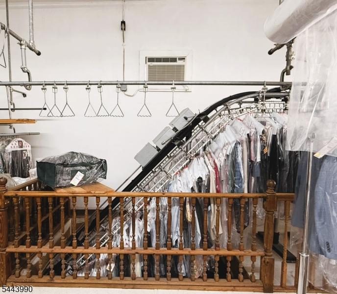 Dry Cleaners