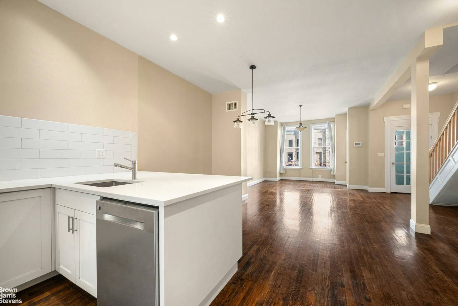 This renovated move in ready Townhouse features 4 bedrooms 3.