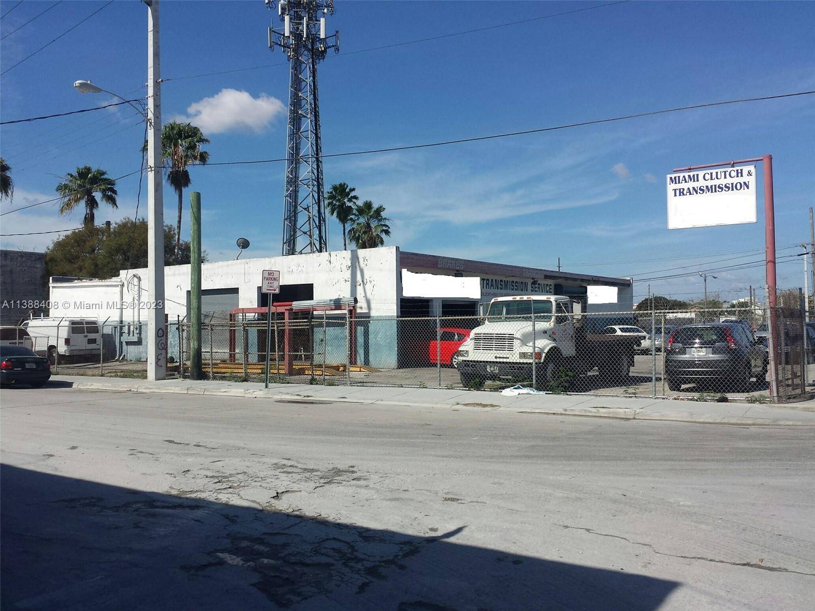 ATTENTIONS BUILDERS, DEVELOPERS, INVESTORS Development opportunity Close to Wynwood area and Omni Area 2 assembled lot on 20St total 20625 Sq.