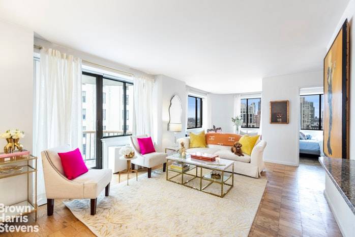 Welcome to this spectacular high floor home in the most sought after area in the city.