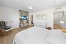 2nd Bedroom w. en-suite bath