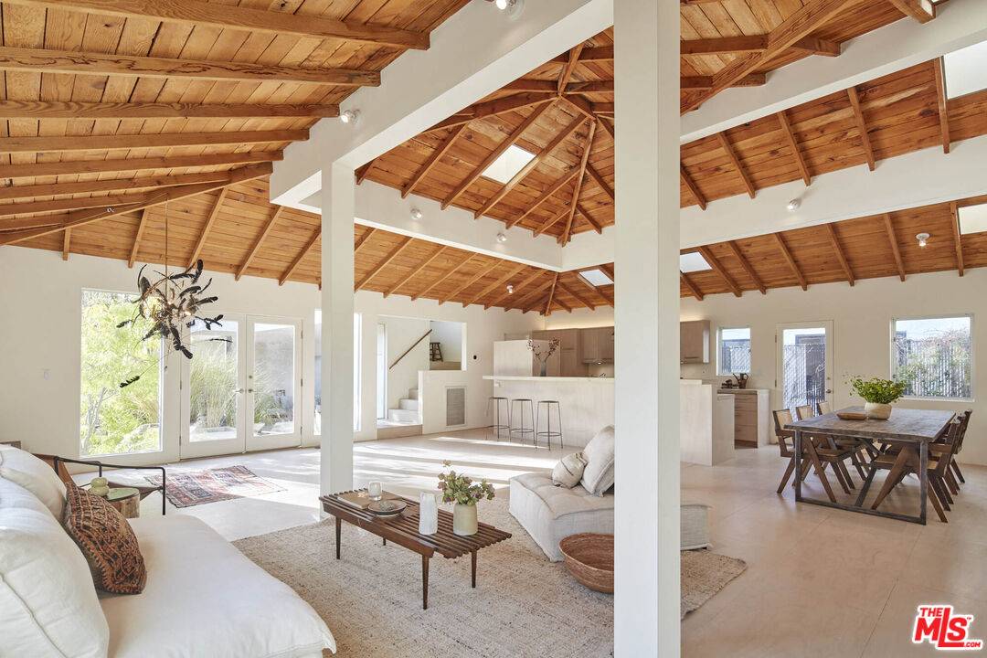 703   Palms Blvd 3BR Marina Del Rey La