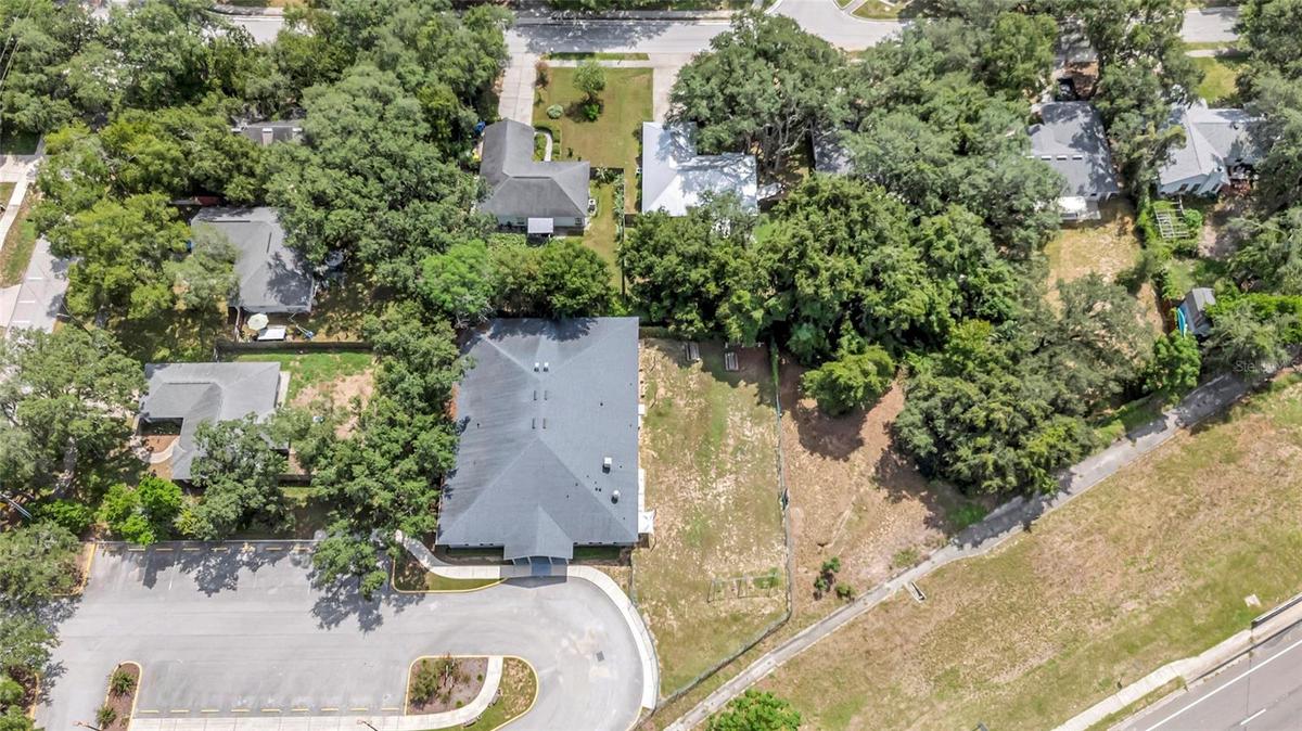 105 Baker Street Aerial