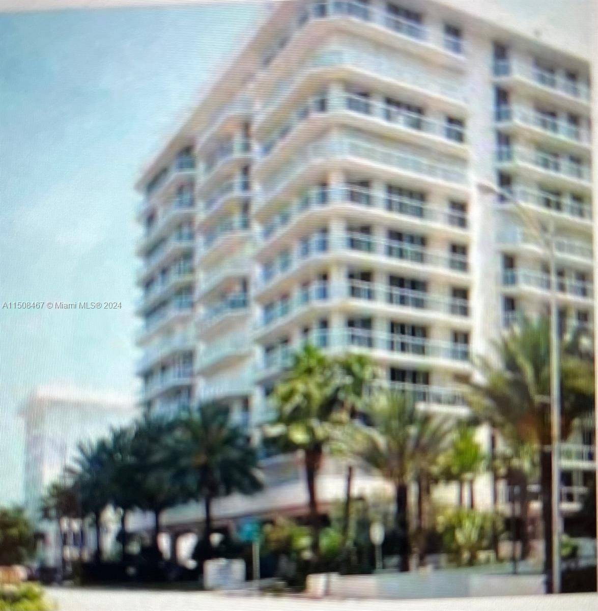 FIRST TIME ON THE MKT, MIRAGE CONDOMINIUM DIRECT OCEAN BUILDING, 2 BED 2 BATH, ALL AMENITIES, WALK DISTANCE TO BAL HARBOUR MALL, SHOPS, RESTAURANTS.