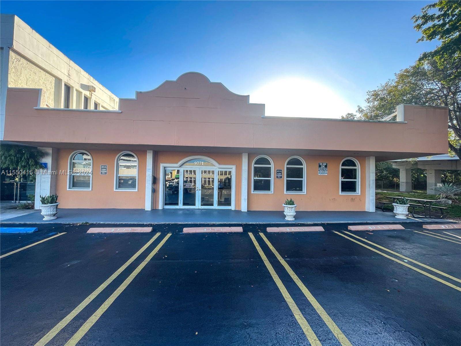 Well maintained building Renovated interiors Ample free parking BU 1 zoning, Restricted Commercial Development, Village of Pinecrest, FL Strategically located business hub Immediate access to major transportation arteries South Dixie ...