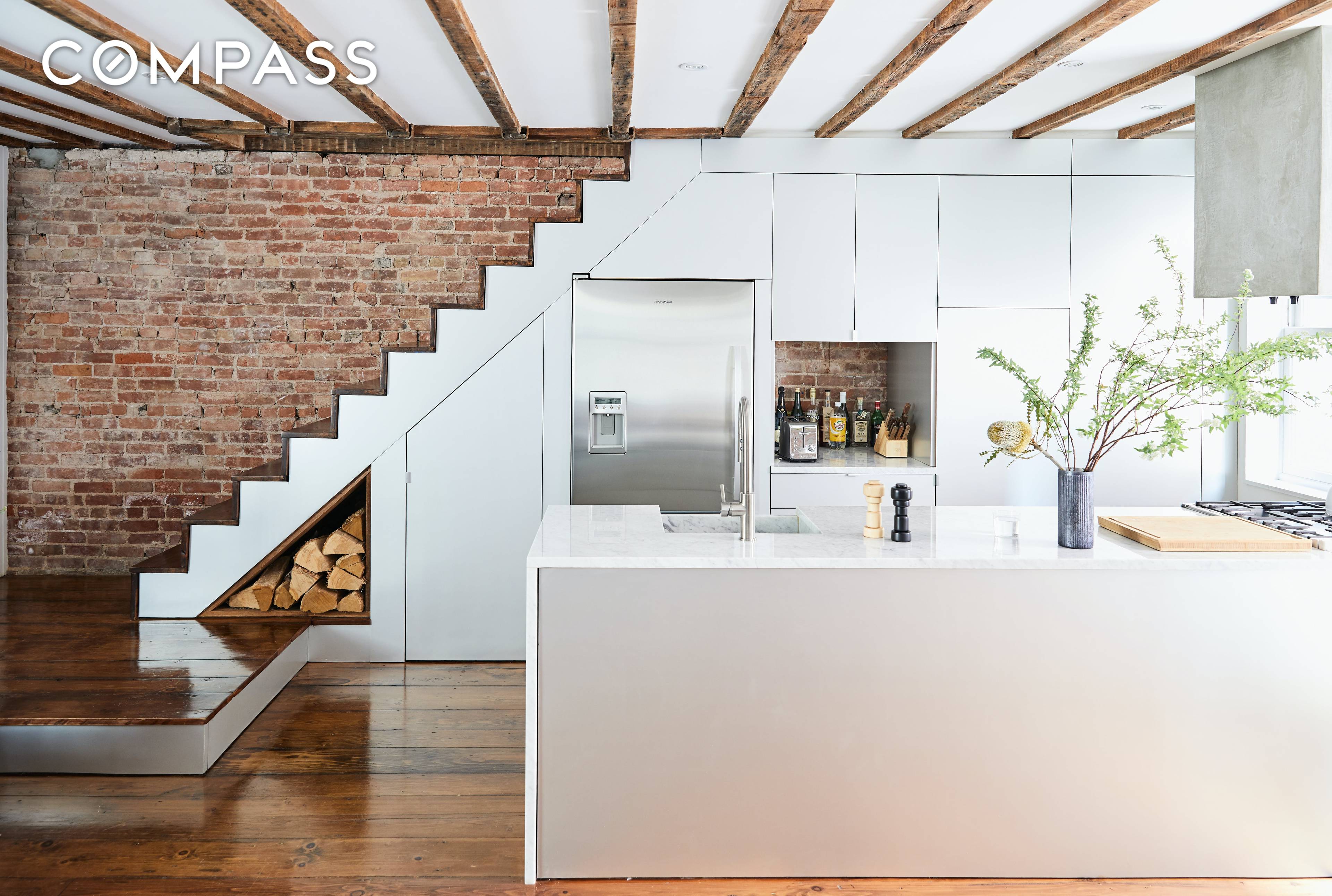 8 Sylvan Terrace Historic 1887 row house Meticulously renovated top to bottom Legal two family, currently configured with a single family layout _______________________________________________________________________ A celebrated designer's own sought aft