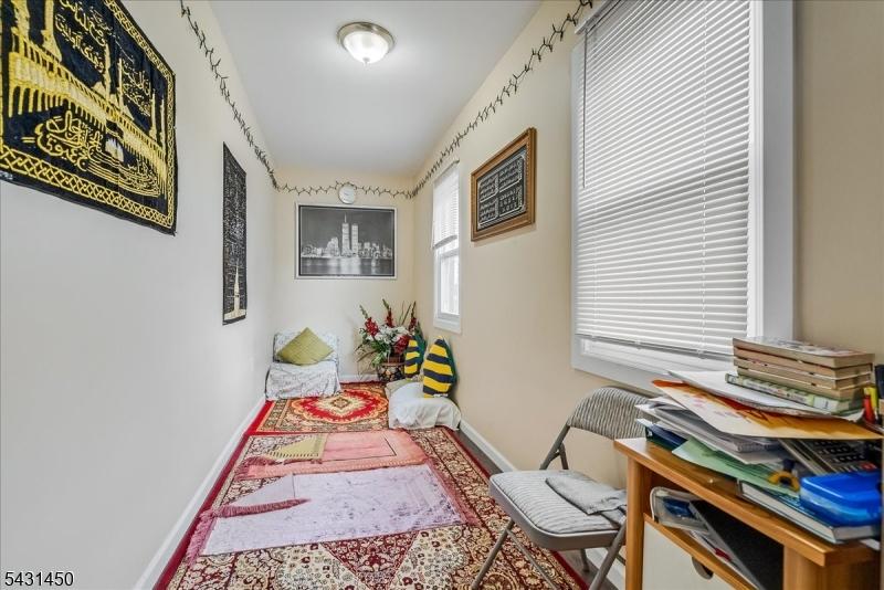 Den/Bonus Room