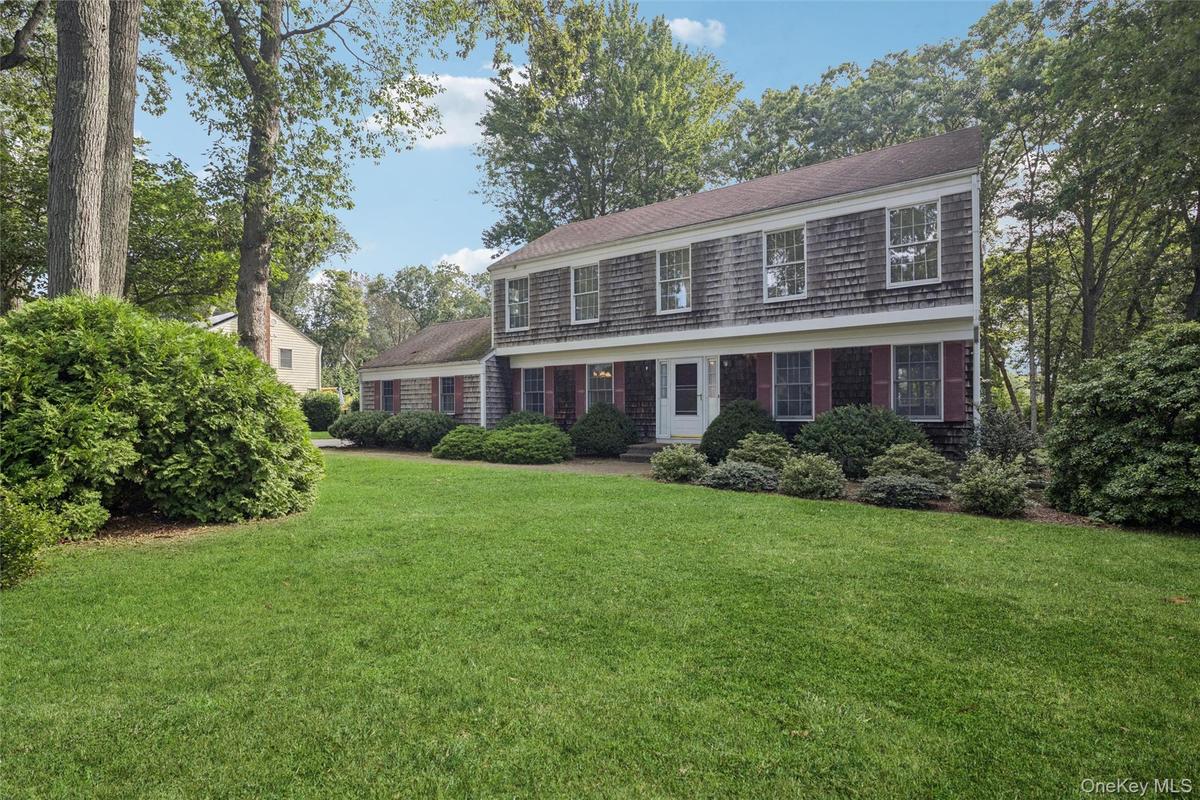 Welcome to this unique opportunity, North of Rte 25a!