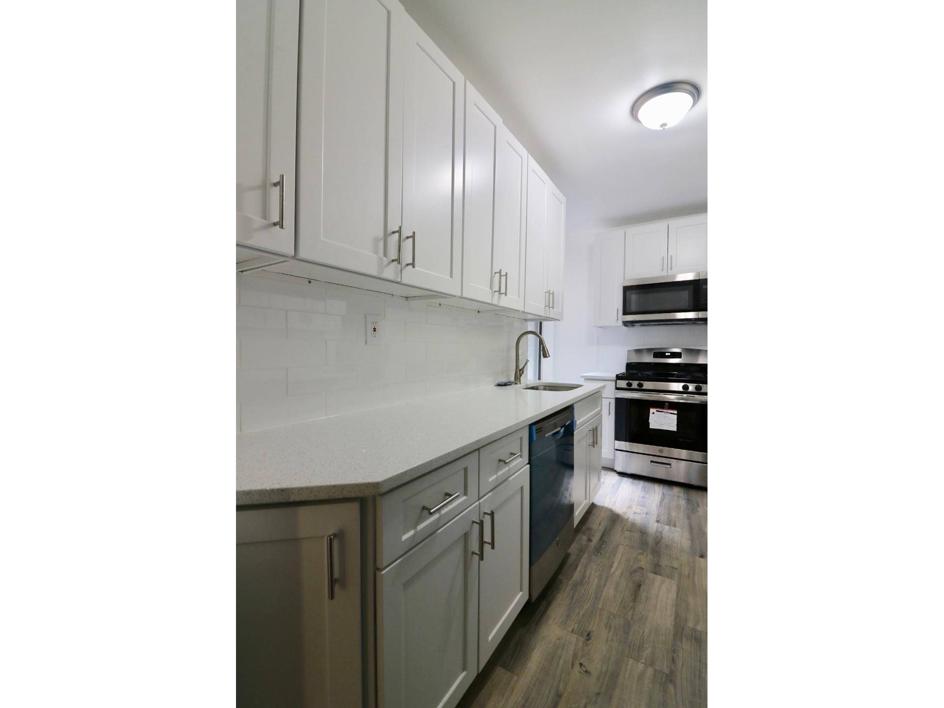 Fully renovated 2 bedroom Forest Hills Austin Street