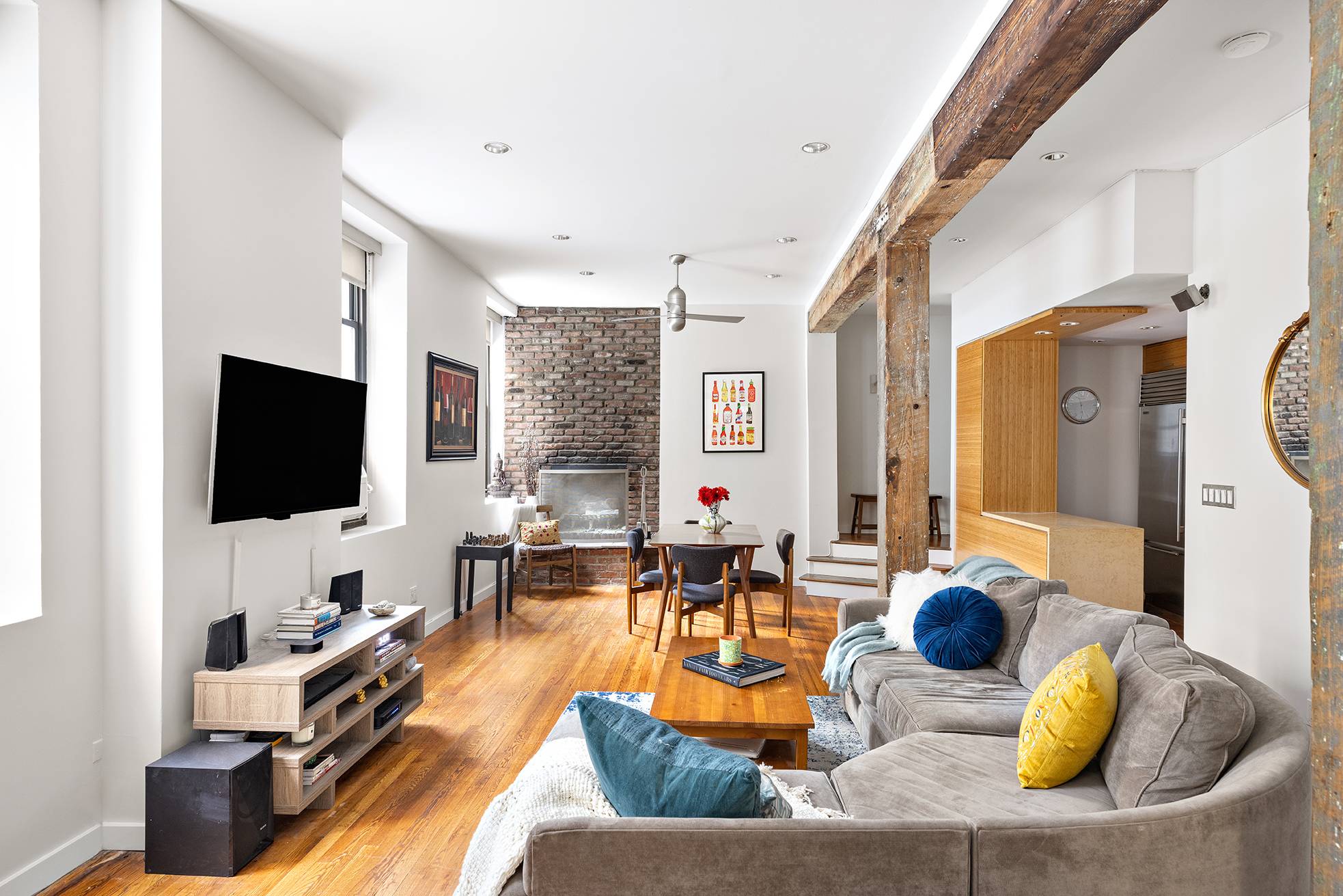 Looking for the quintessential Chelsea loft ?