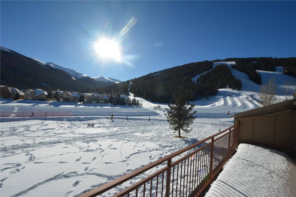 True ski in ski out extra large condo with breathtaking, unobstructed ski, golf mountain views at the base of Copper Mountain's Super Bee Lift !