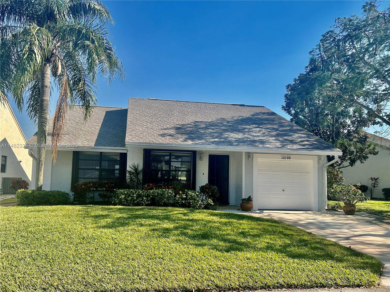 Move in Ready ! Brand New Roof 2023 paid by HOA and rain gutter system A C 2012.