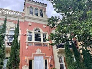 Gatsbyesque 1926 Stately 1st Fl 2 2 Feels like a Manor House in 6 unit Boutique Bldg.