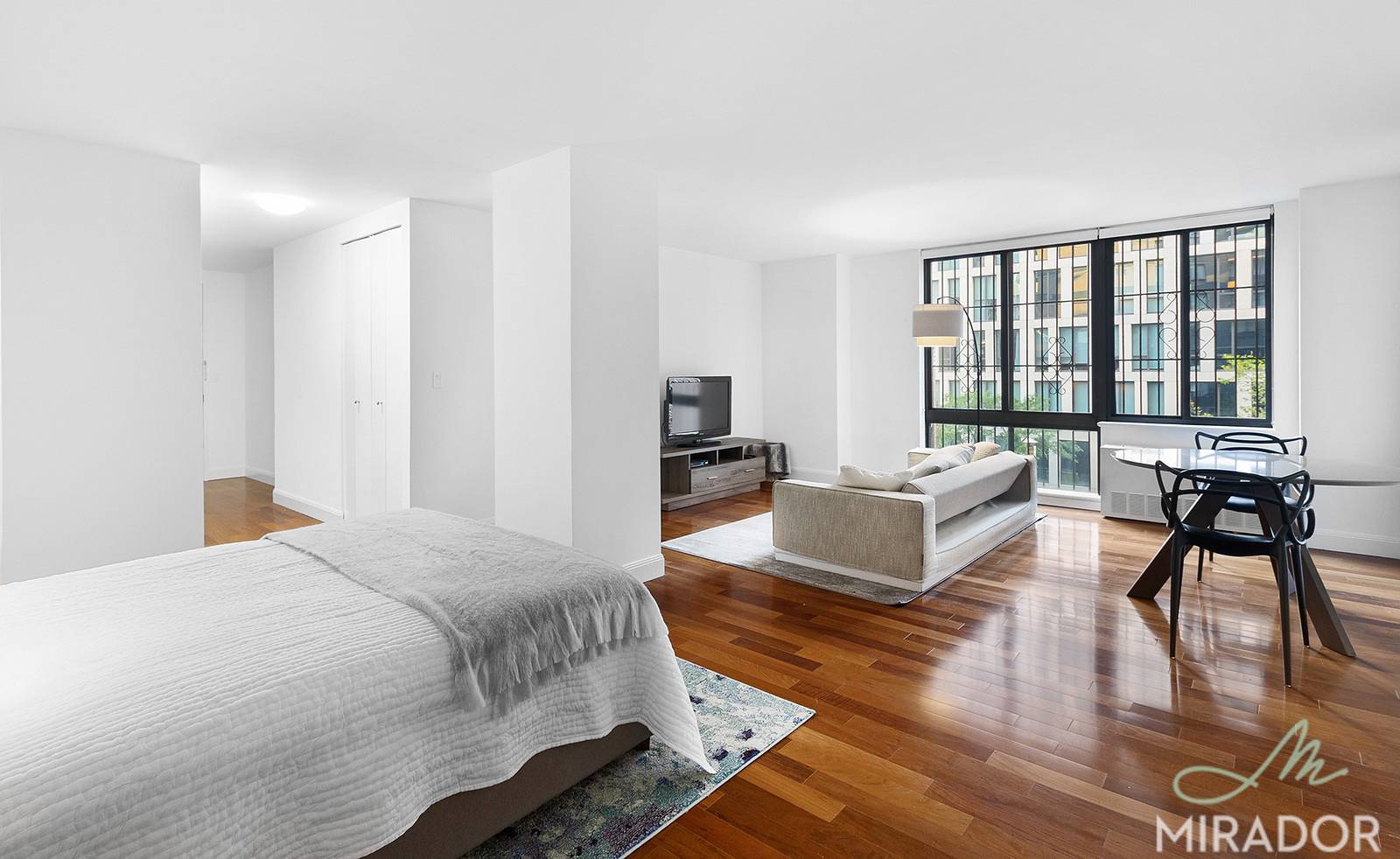 INSTRATA Gramercy is a gorgeous, boutique apartment community, featuring full amenities, nestled just below 23rd Street, surrounded by an endless array of restaurants, shops, entertainment, and neighborhood parks.