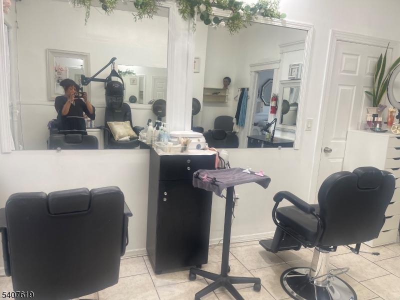 Hair Station 1