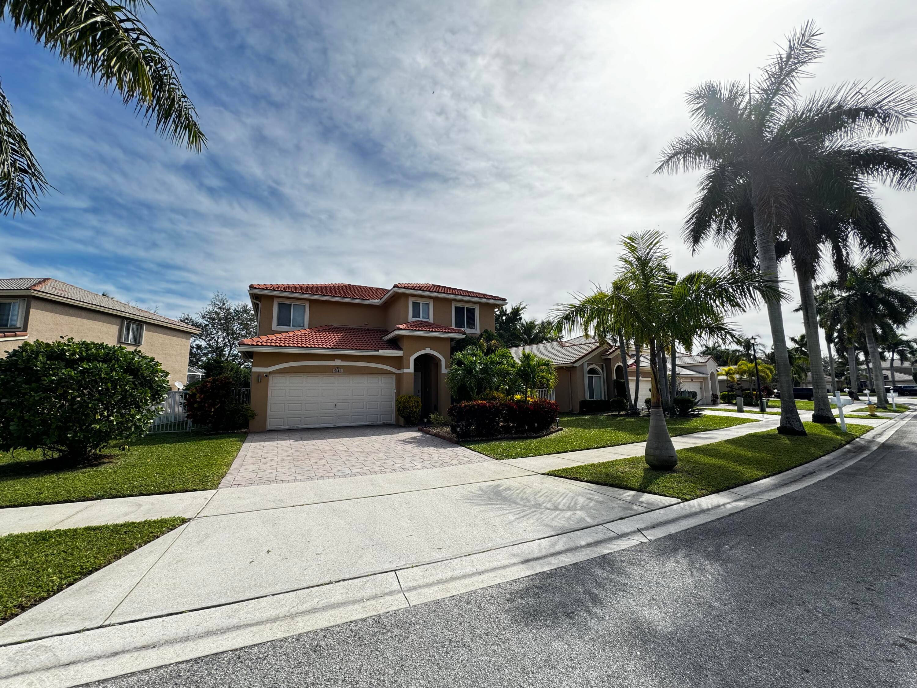 Welcome to this meticulously maintained home in Banyan Trails.