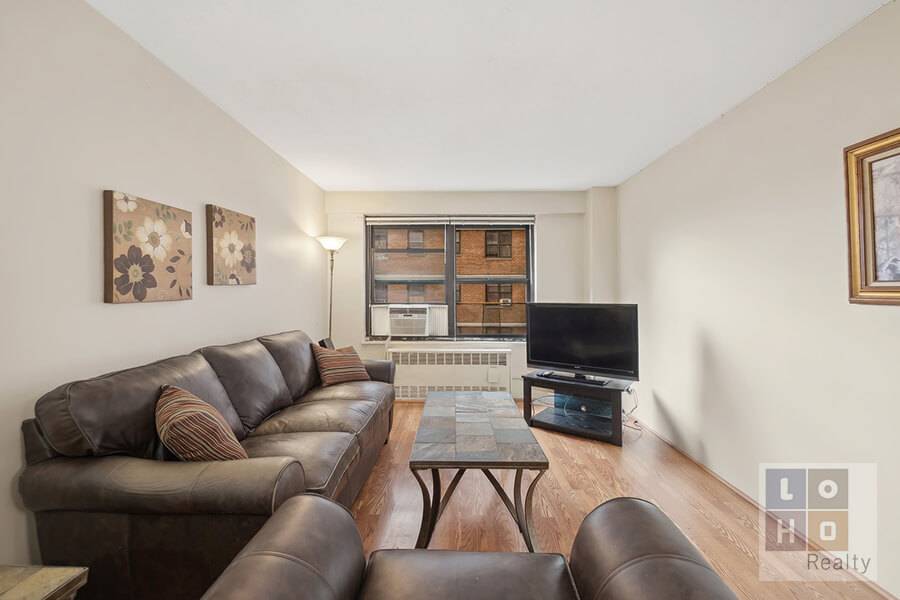 Spacious 1 bedroom apartment in the highly sought after Seward Park co op !