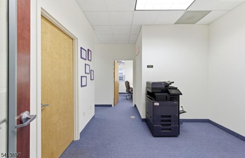 Entrance Suite 103