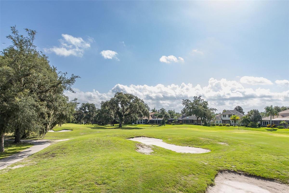 GOLF COURSE VIEWS!