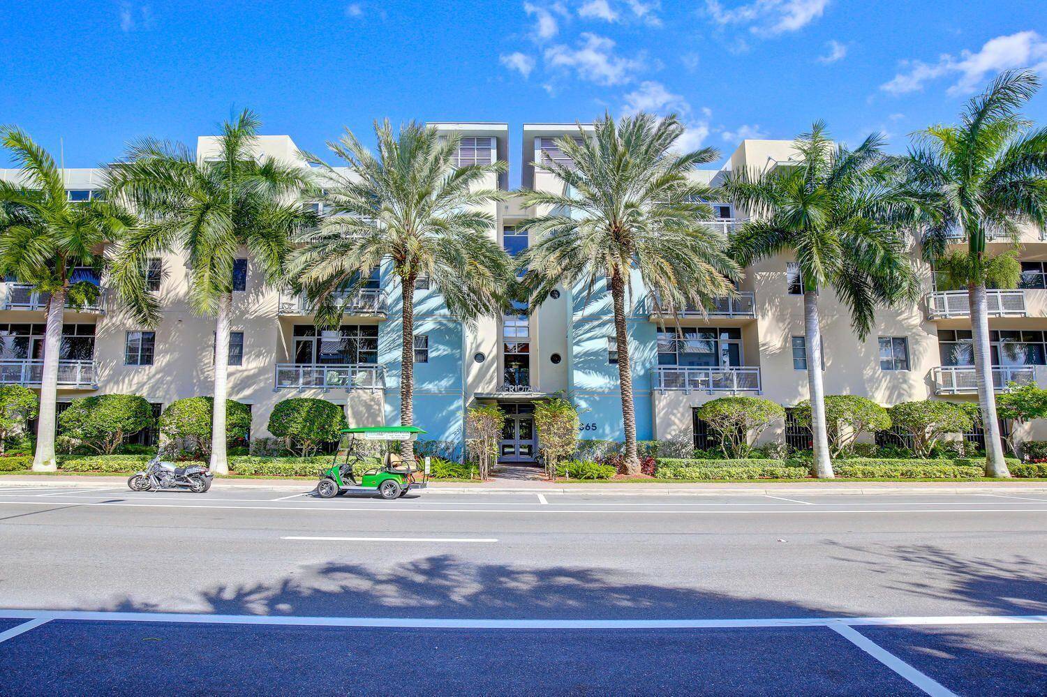 Luxury Elegance ! Stunning newly renovated Penthouse unit in Meridian Delray.