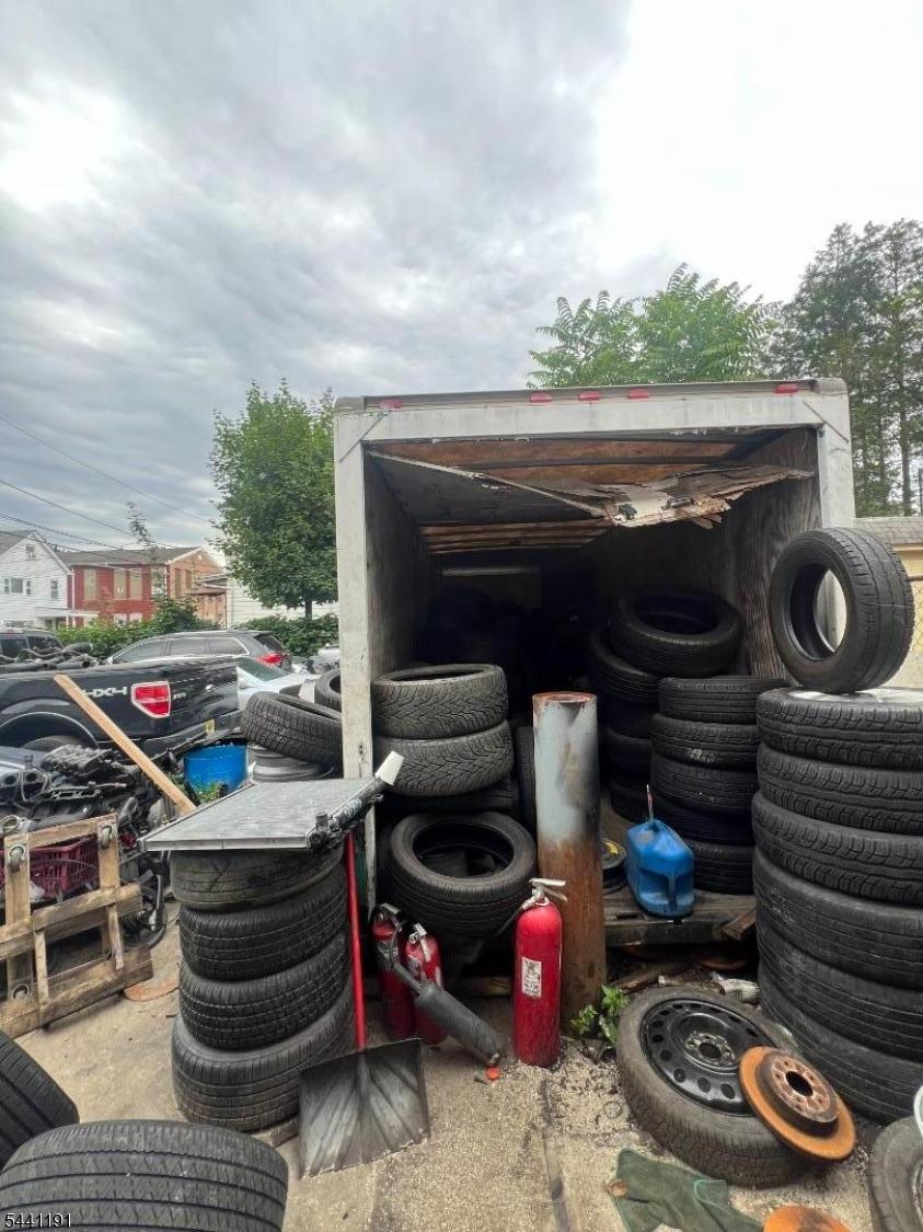 Tires Storage