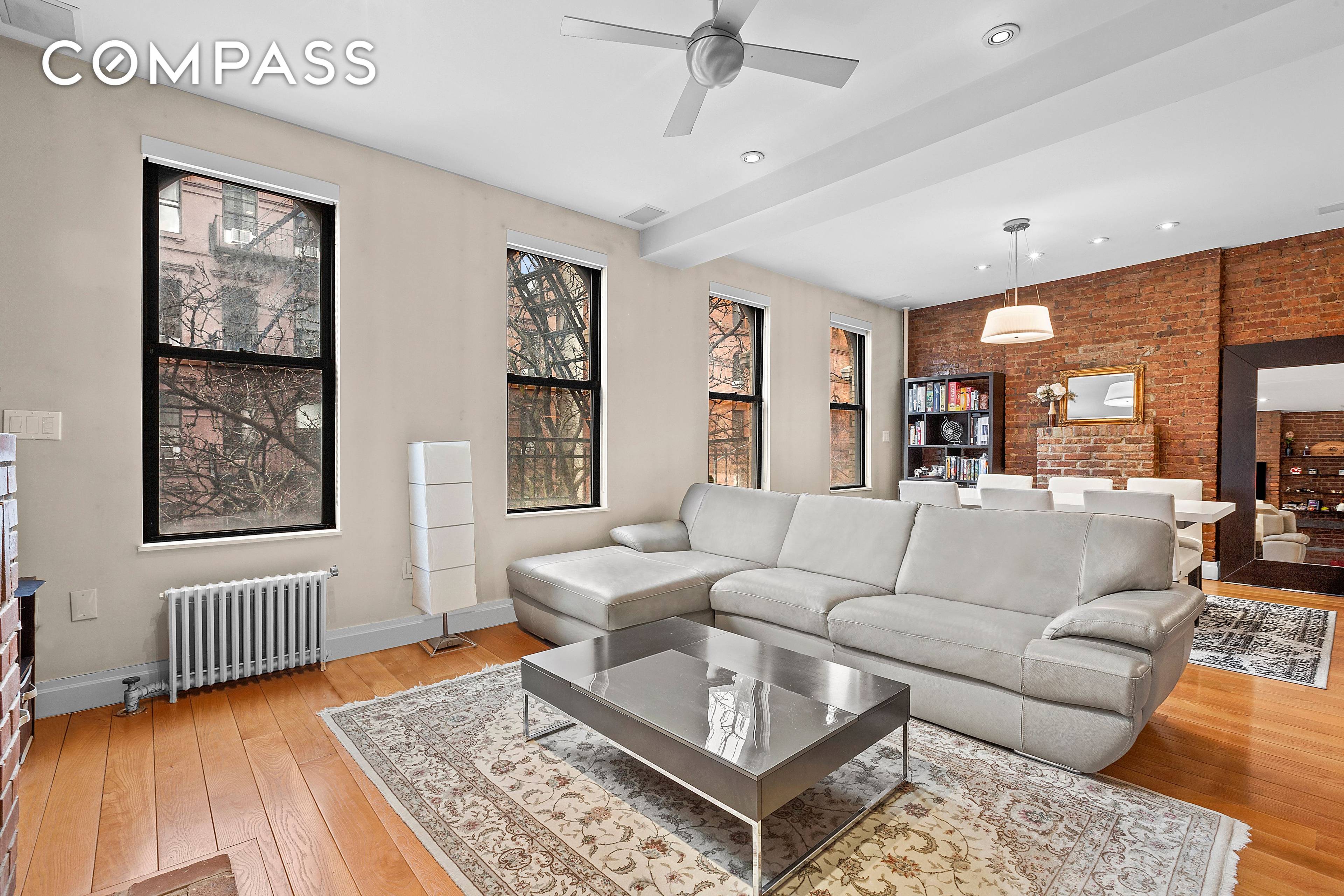 Welcome to Apartment 3AB, located in a charming building on New York s Upper East Side !