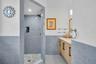 En suite bath