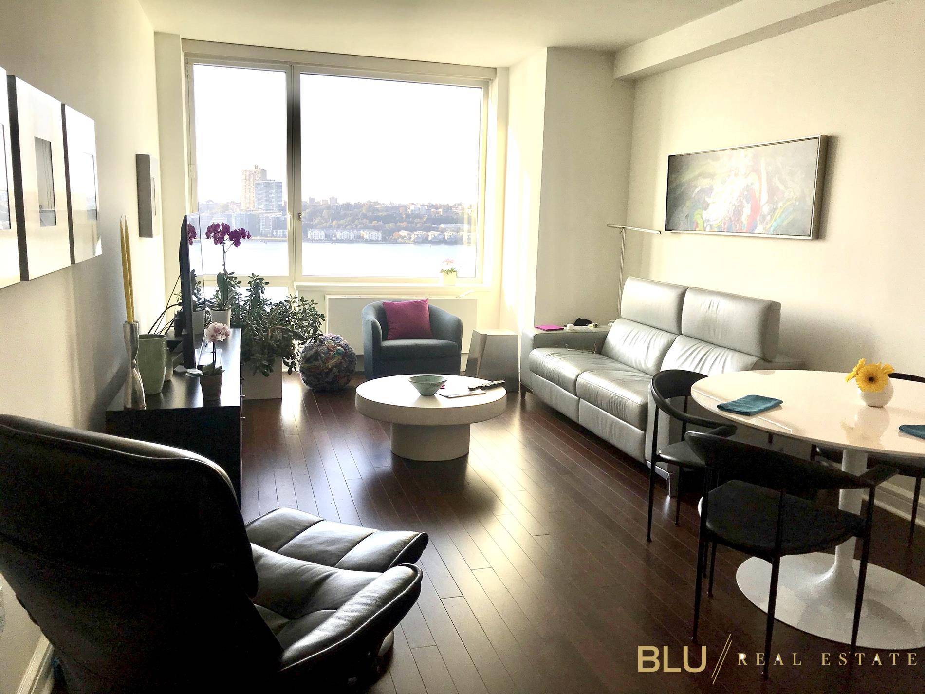 Enjoy luxury and Spectacular Views at The Avery, a full service white glove building featuring 24 hour doorman concierge The Avery is one of Riverside Blvd's stunning homes and one ...