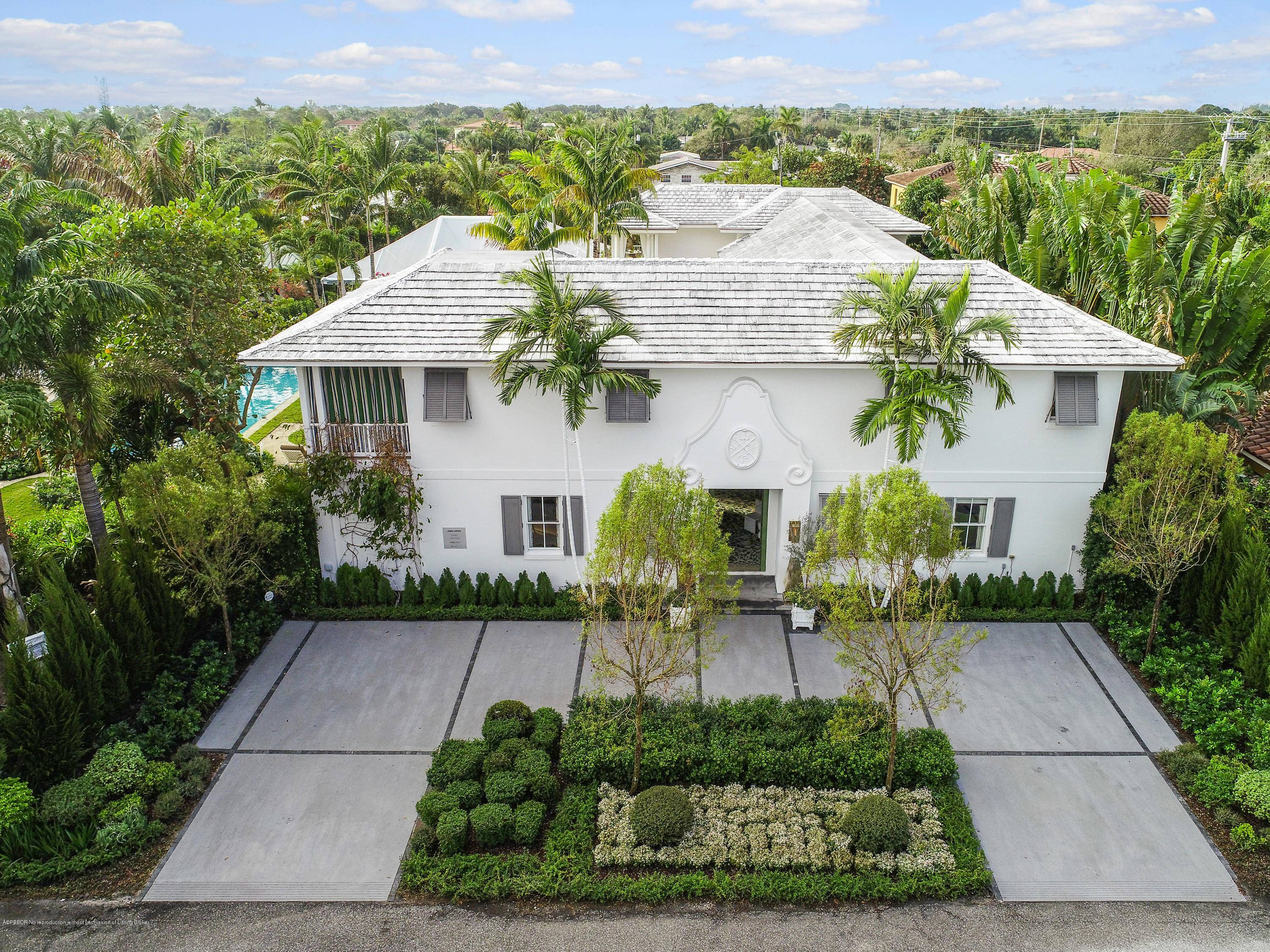 The house called Bamboo Hill and designed by Lars Bolander was chosen as the 2020 Palm Beach show house by the Kips Bay Boys and Girls Club and has roared ...