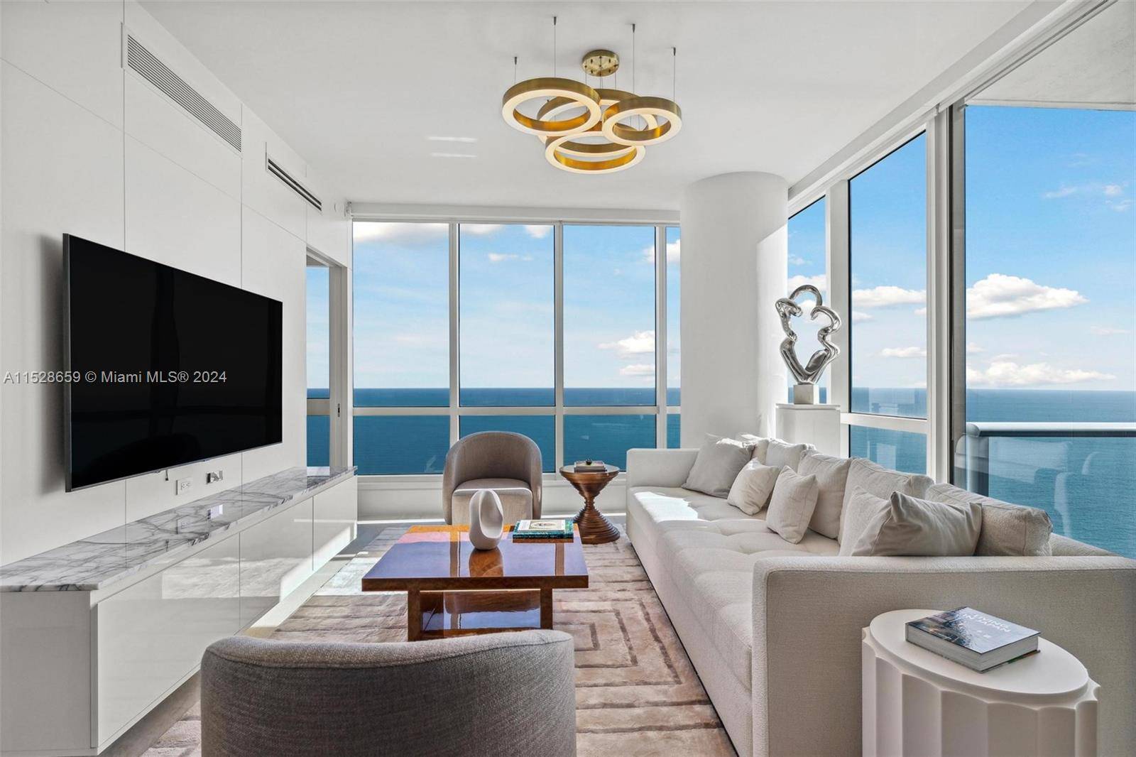 Welcome to the chic lower PH 3905 at Continuum South with unobstructed views of the Atlantic Ocean and the entire Miami Beach coastline.