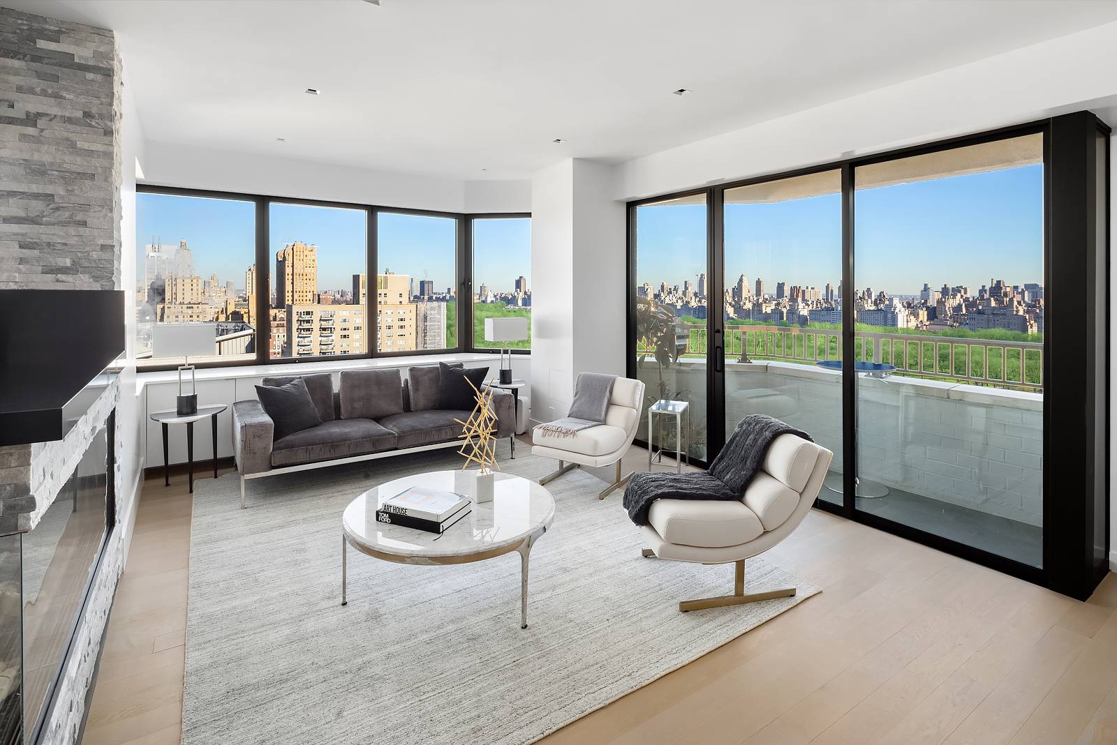 Luxury Sky Penthouse Overlooking Sheep Meadow Welcome to this gut renovated sky penthouse occupying the top two floors of The Europa, a one of a kind 4 bedroom, 4 bathroom ...