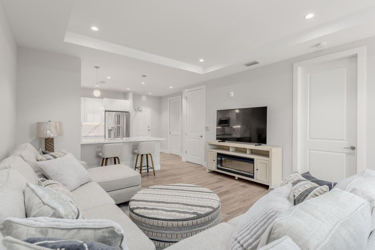 41 SW Seminole Street 305 10