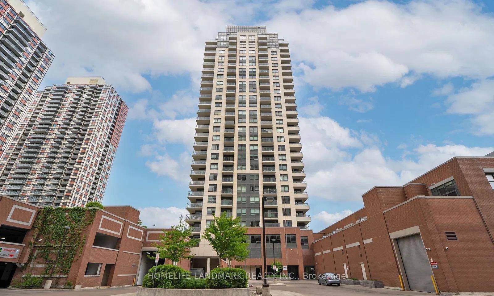 Bright amp ; Spacious One Bed One Bath Unit With Fantastic Open Concept Layout And Beautiful Finishes.