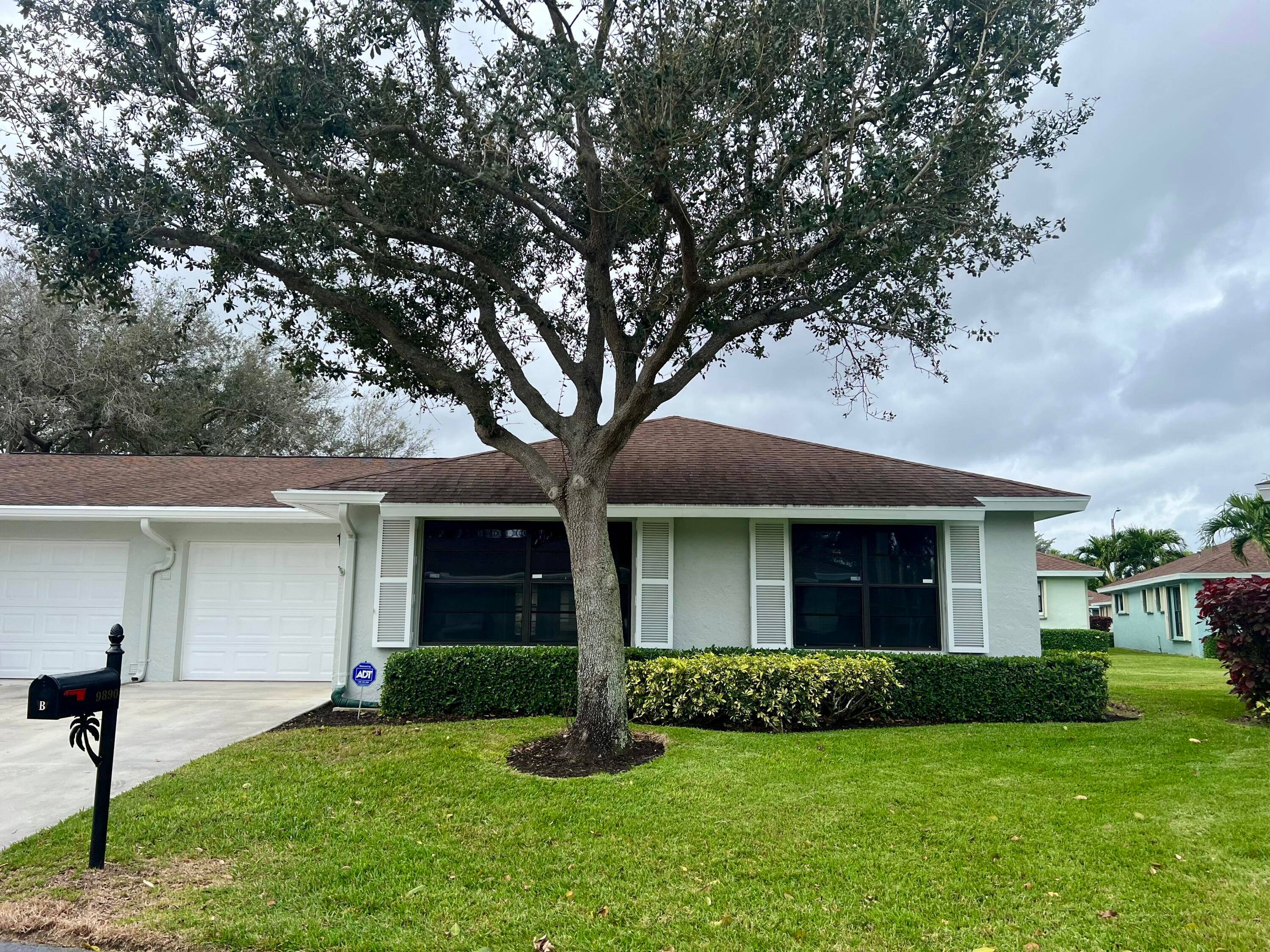 WELCOME HOME ! This RENOVATED 2 bed, 2 bath, 1 car garage villa in the desirable 55 Community Bent Tree Villas East has everything you have been looking for !