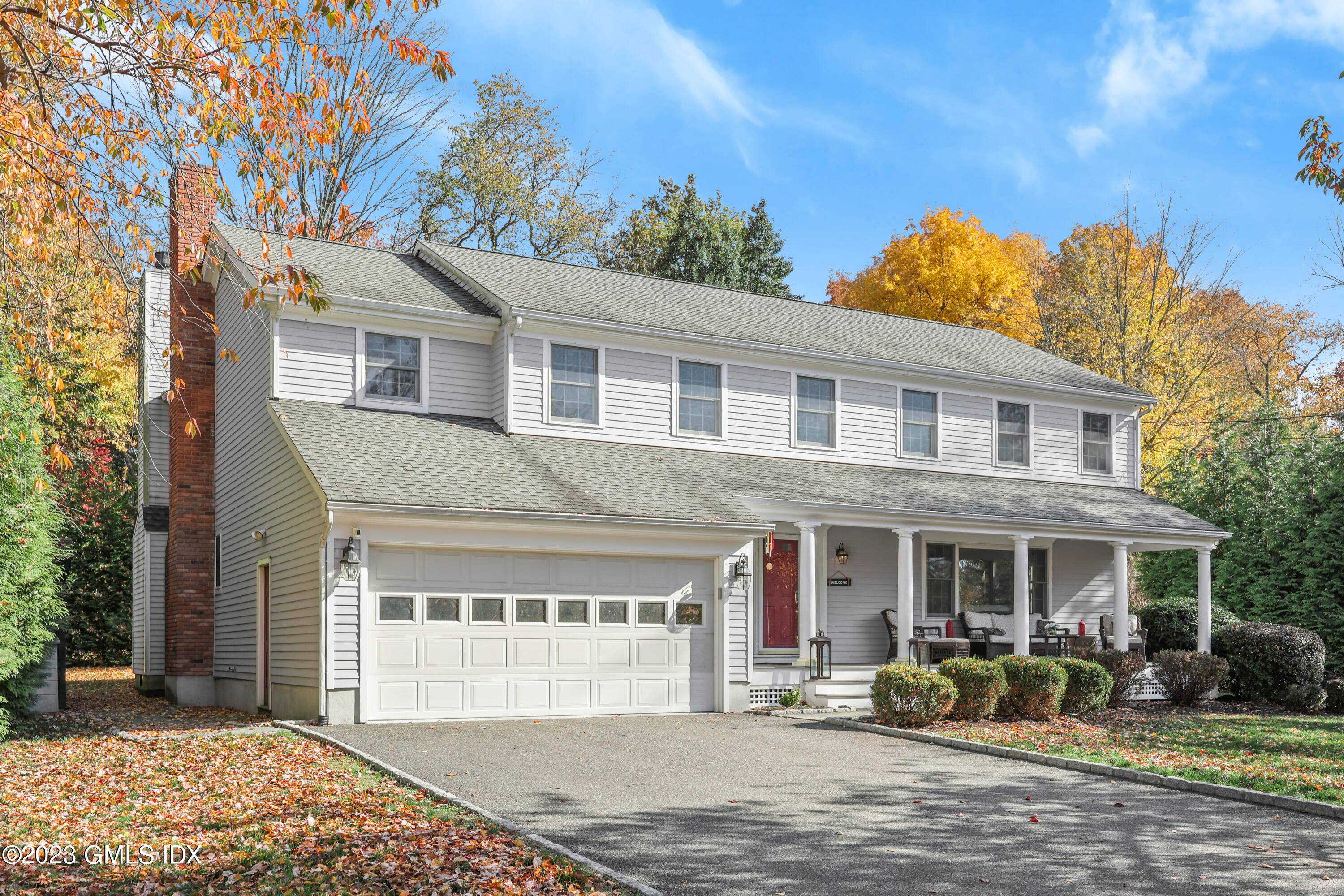 In the heart of the North Mianus School neighborhood sits a fabulous 5 bedroom home ready to rent !