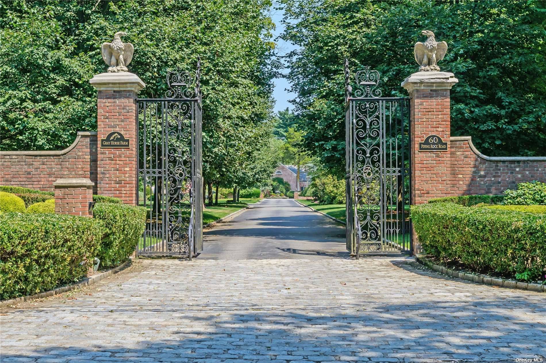 Gray Horse Farm is an exceptional estate set on 9 acres.