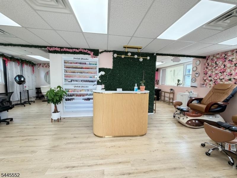 Beauty Salon