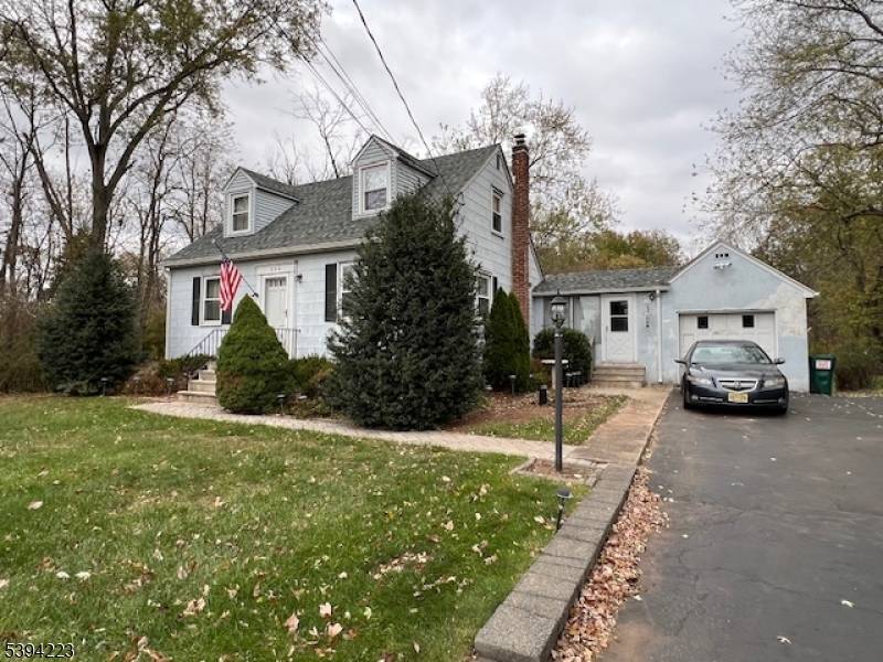 Bring Your Vision to This Classic 4 Bed, 2 Bath Home !