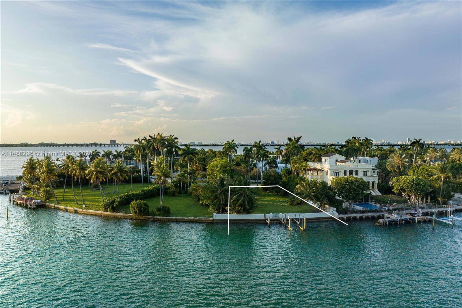 1236 S. Venetian Way is a vacant waterfront lot boasting 103.