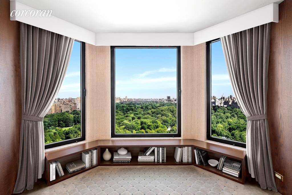 When you arrive at residence 2503 you will immediately be drawn to sweeping, postcard views of Central Park and the Manhattan Skyline.