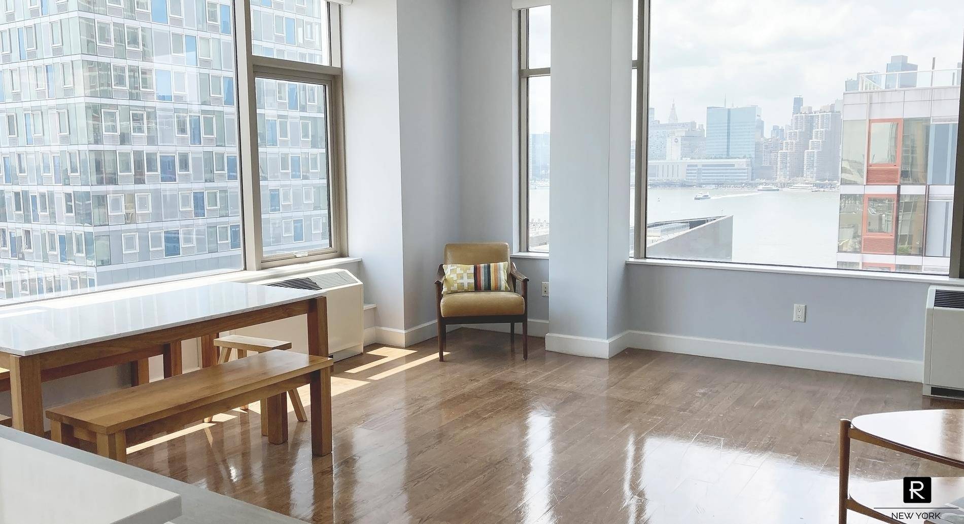 This gorgeous sun filled luxury condominium with 2 bedrooms and 2 full baths is conveniently located on the Long Island City Waterfront.